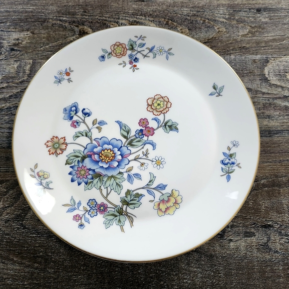 Vintage Royal Albert New Romance Hidden Valley 10.5" Dinner Plate - Picture 2 of 7